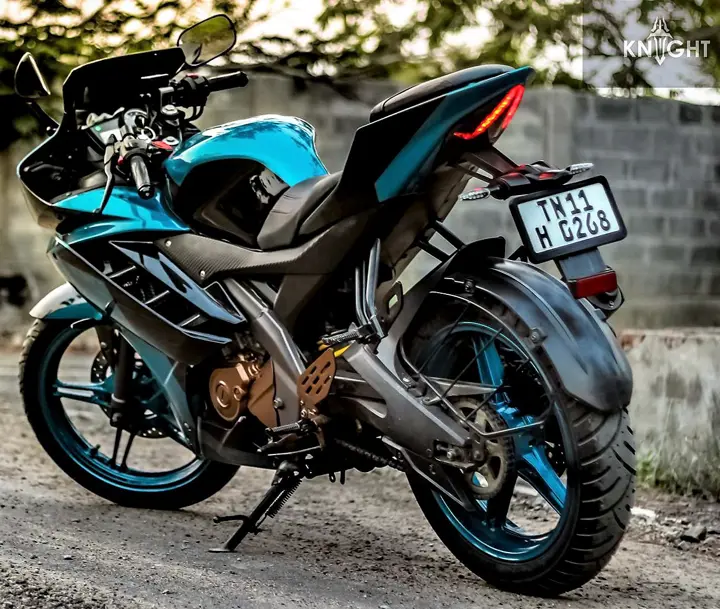 Yamaha R15 Lagoon Blue & Gloss Black
