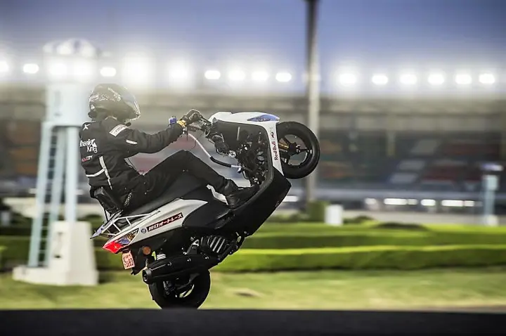 500-kms-Wheelie-World-Record-1