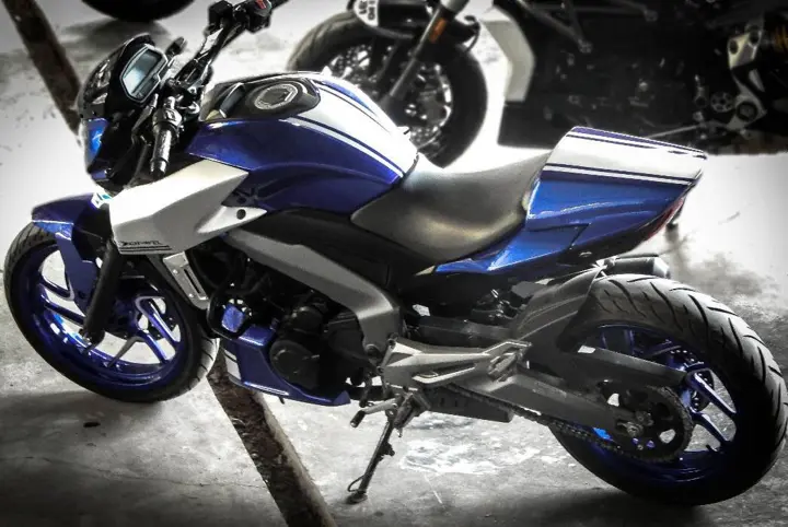 Bajaj Domivel 400
