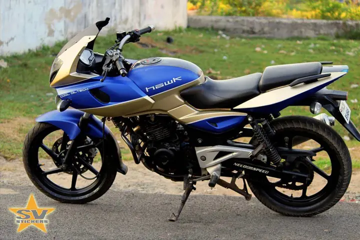 Bajaj-Pulsar-220F-Hawk-Edition-1