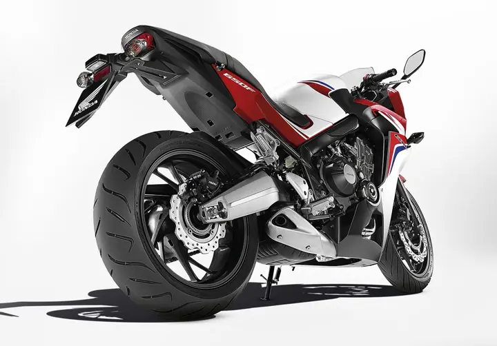 17-1437117627-honda-india-cbr650f-03