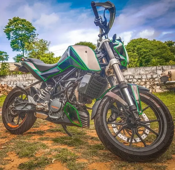 KTM 200 Duke Tron Edition