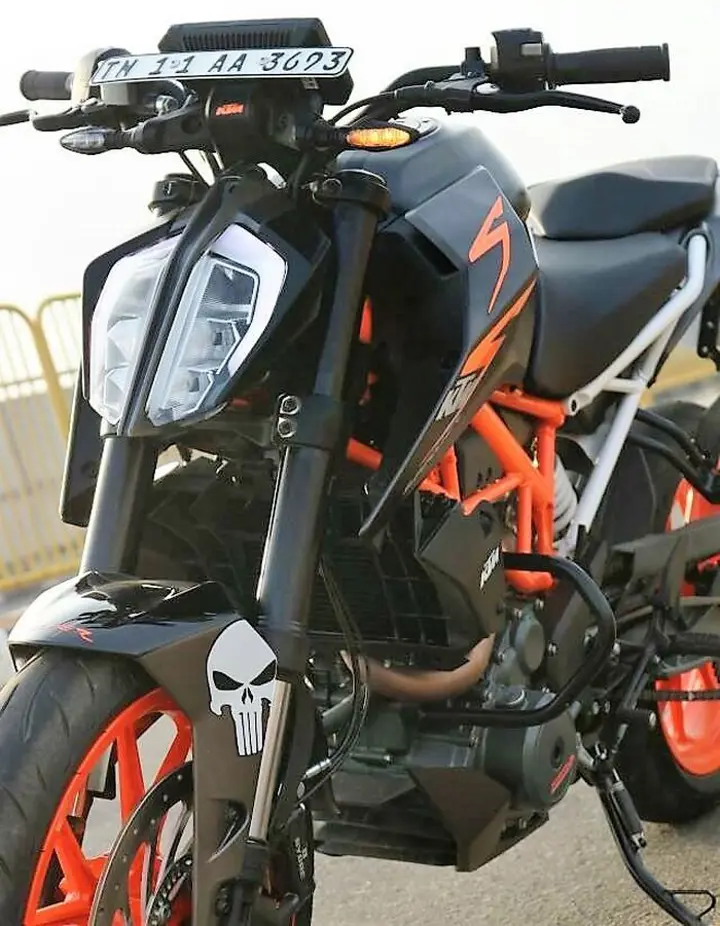 Matte Black KTM 390 Duke