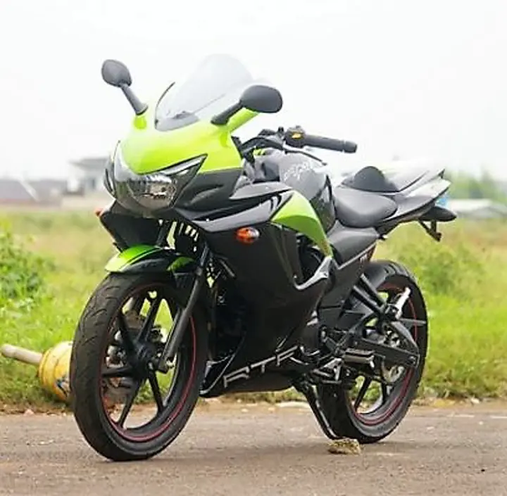 Full-Faired TVS Apache RTR 160