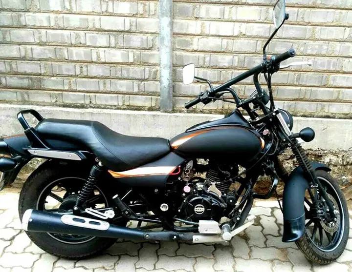Matte Black Bajaj Avenger 150 Street by R.A.C.E