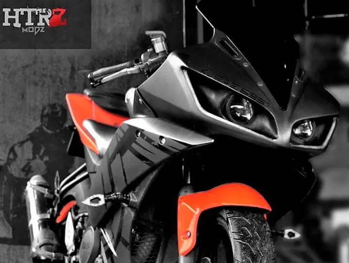 Modified Yamaha R15 V2