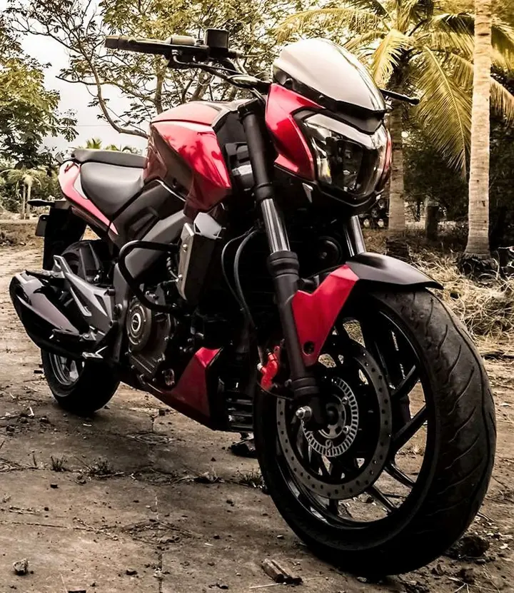 Bajaj Dominar 400 'Ultra Metallic Red'