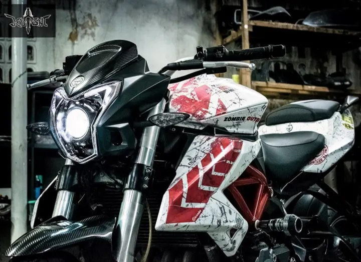 Benelli TNT 600i Zombie Edition