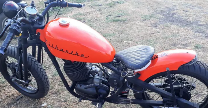 Kamandalam Bobber by Nilkantha Motorcycles (Based on 1986 Escort Rajdoot)
