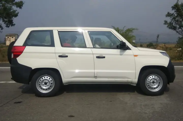 Mahindra TUV300 Plus