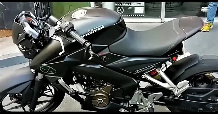 Awesomely Modified Bajaj Pulsar NS200 Street Fighter by TLDF MotoMotive