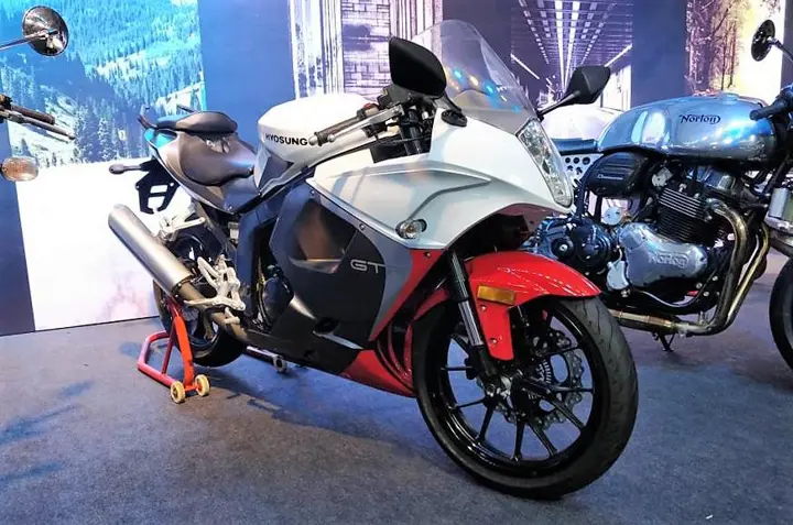 2018 Hyosung GT250RC