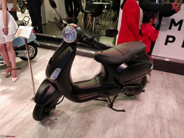 Vespa Notte