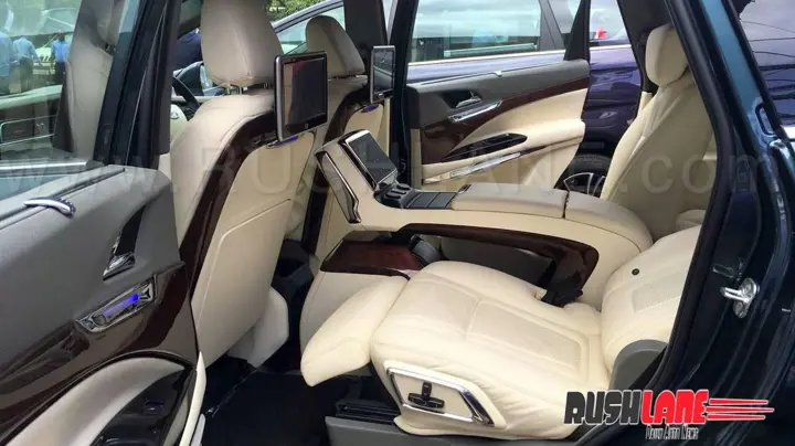 Mahindra Marazzo Luxury Version