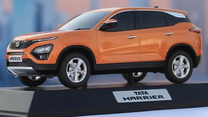 1:20 Tata Harrier Scale Model Front 3-Quarter