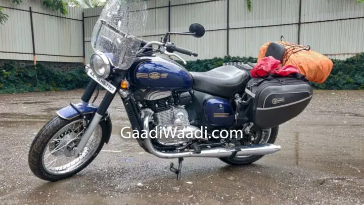 Accessorized Jawa Forty-Two