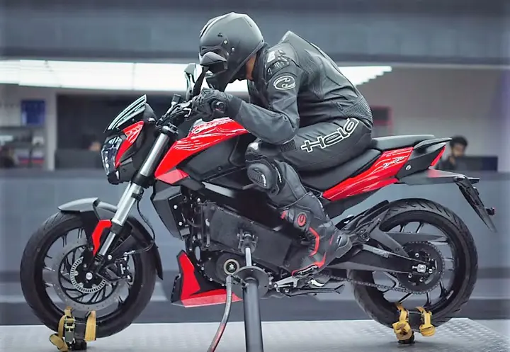 Bajaj Auto to Launch Glossy Red Dominar 400