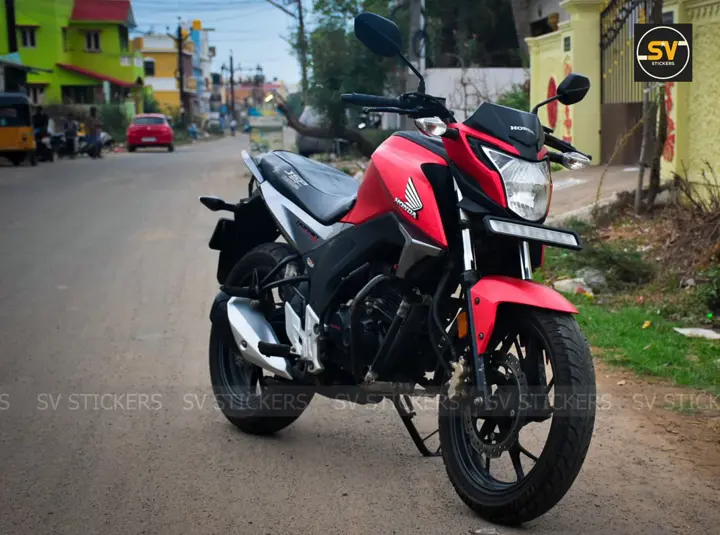 Matte Metallic Red Honda CB Hornet 160R