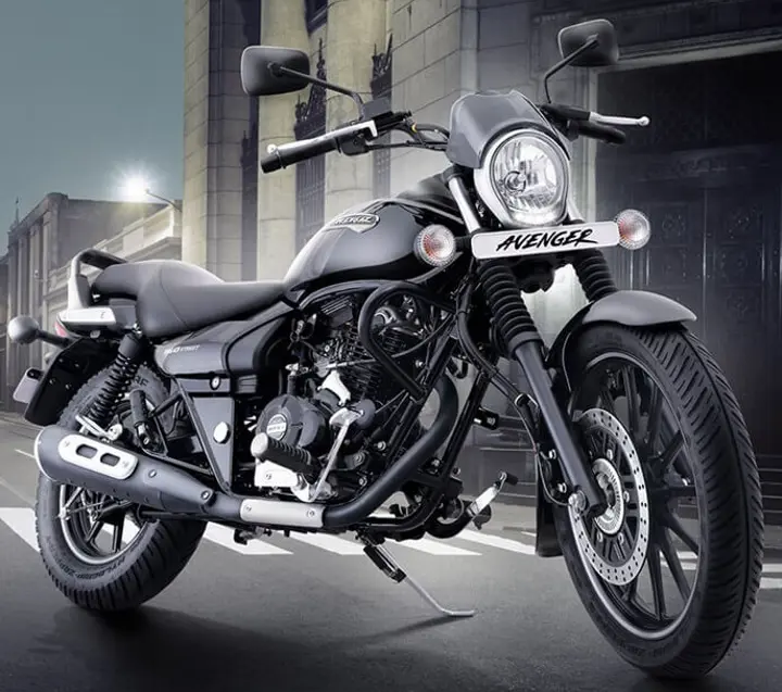 Bajaj Avenger 160 Street