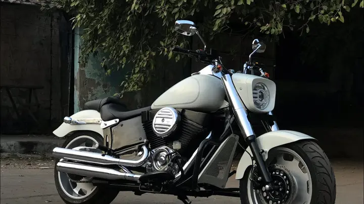 Harley-Davidson Fat Boy-Inspired Royal Enfield Bullet
