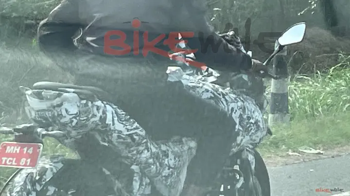 Bajaj Pulsar 250F Spotted Testing in India
